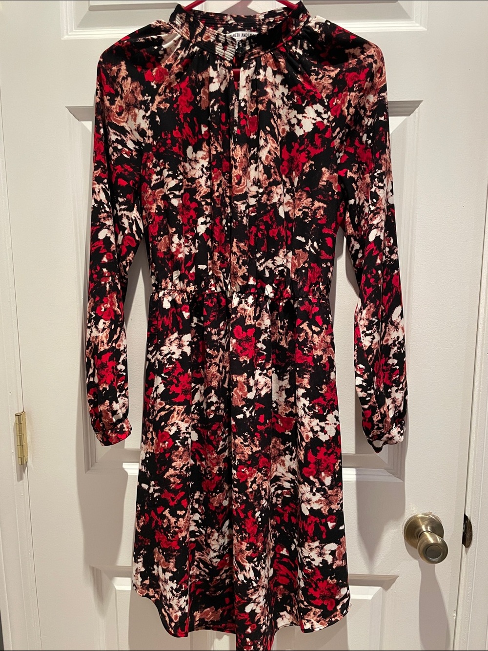 Elizabeth and James long sleeve floral midi dress size Small